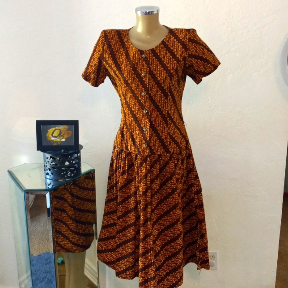 Size 10 Danur Hadi cream black and brown button down gathers around the waist mi